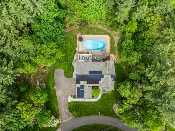 220 Newtown Rd, Acton, MA 01720