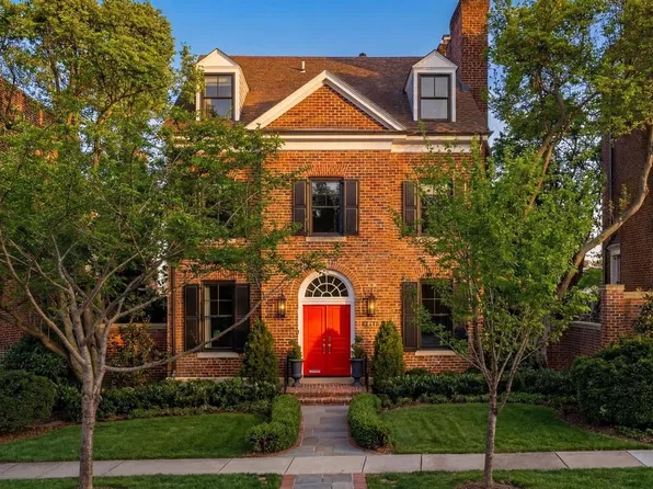 4608 Kenmore Dr NW, Washington, DC 20007