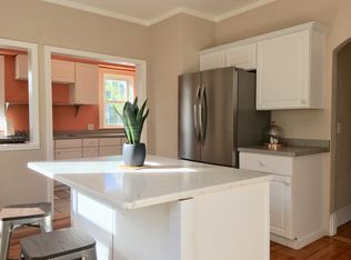 573 Academy Ave, Providence, RI 02908