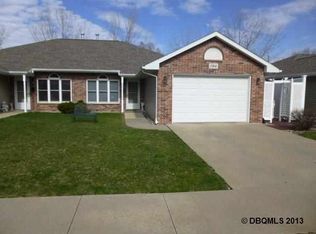 704 Duggan Dr, Dubuque, IA 52003
