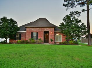 7094 E Savannah Ln, Lake Charles, LA 70605