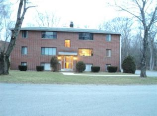 320 Elm St APT 6, Southbridge, MA 01550