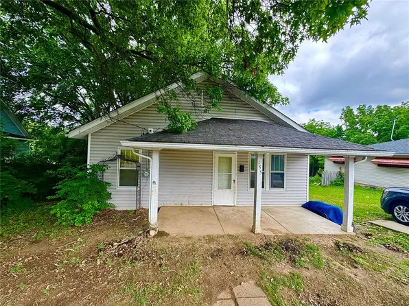 155 W Bonfils St, Troy, MO 63379