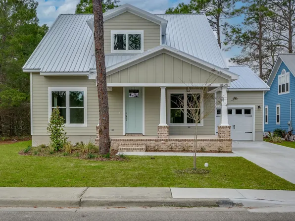 281 Royal Tern Way, Lanark Village, FL 32323