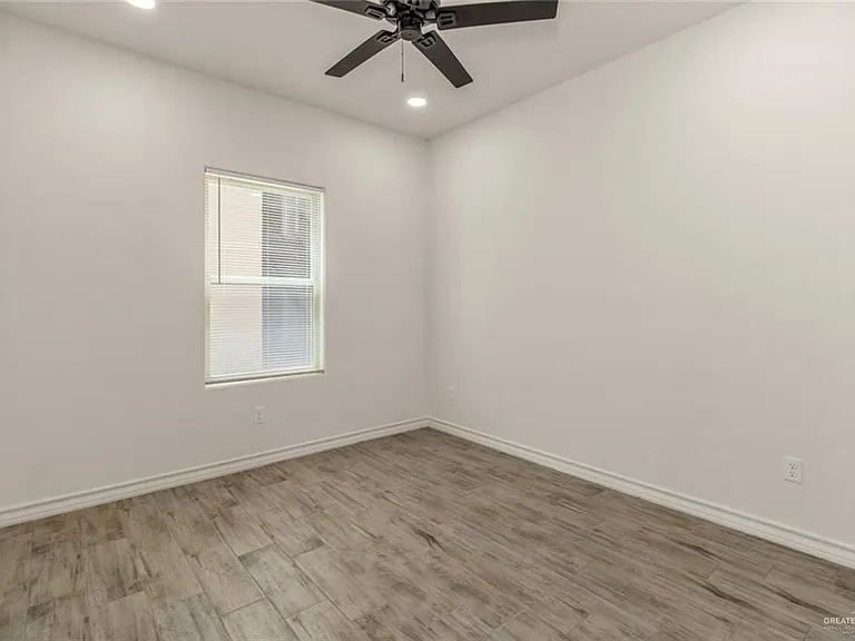 900 E Redbud Ave #15A4 — Photo 4