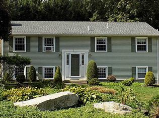113 Nottingham Dr, West Warwick, RI 02893