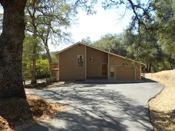 2760 Rancheria Dr, Shingle Springs, CA 95682
