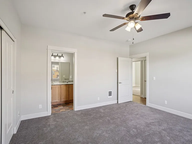 Aspen Grove Apartments — Photo 55