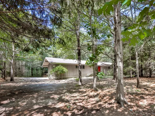 6 Kent Harbor Rd, Edgartown, MA 02539
