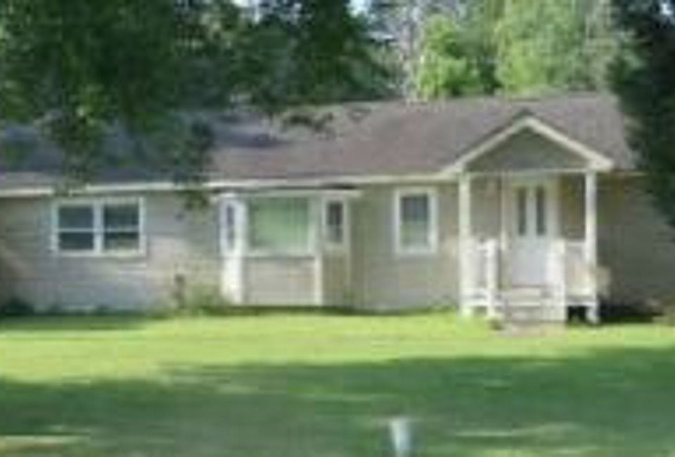 2nd image of 17 Pine St