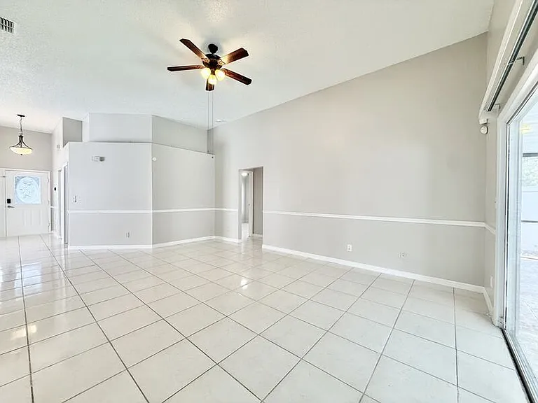 11316 Maybrook Ave — Photo 22