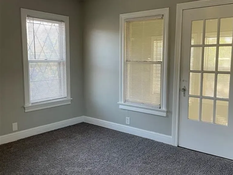 332 Rosebud Ave — Photo 7