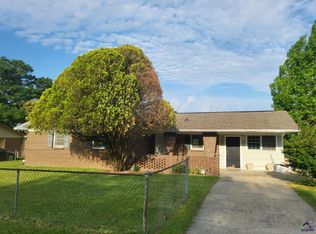 303 Laverne Dr, Warner Robins, GA 31088