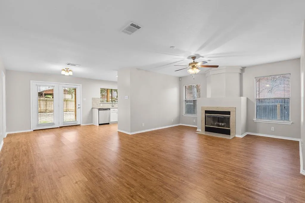 3 bed, 2.0 bath, 1531 sqft, $1,950 — Photo 4