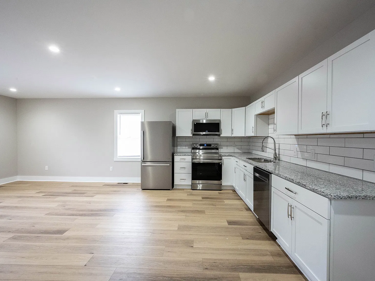 Modern Studio Unit in Indianapolis - $1012/mo - Avail. 10/26 — Photo 2