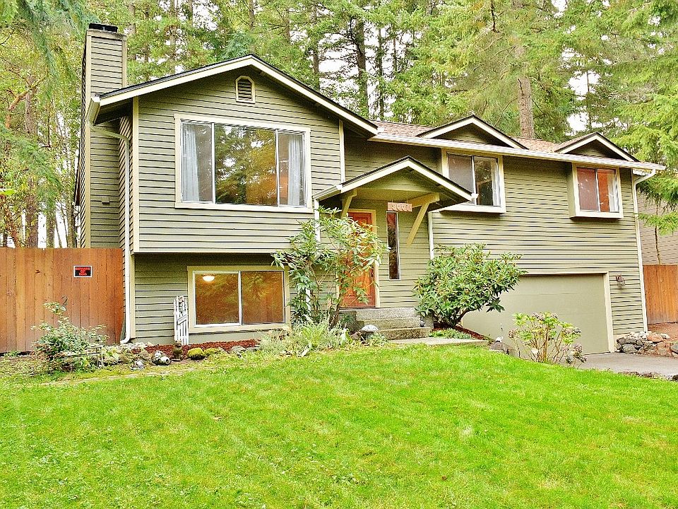 1st image of 8001 Autumn Hills Pl NE