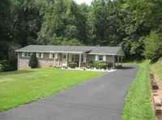 125 Gaston Dr, Travelers Rest, SC 29690