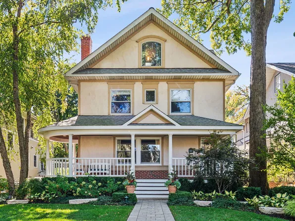 1207 Elmwood Ave, Wilmette, IL 60091