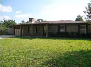 201 Starfish Rd, Mary Esther, FL 32569