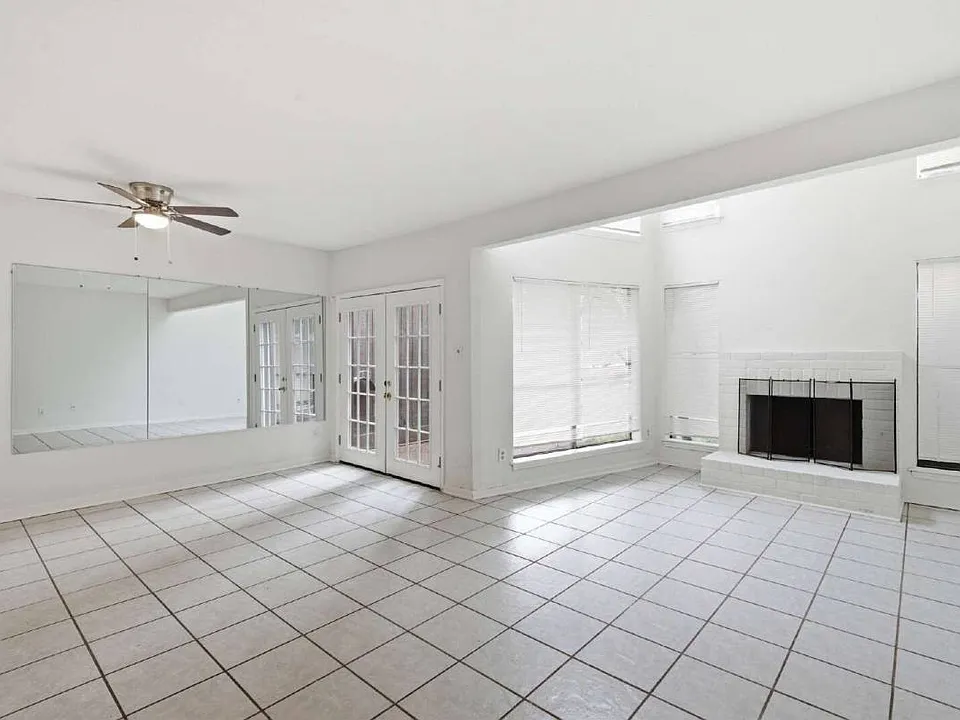 11217 Briar Forest Dr