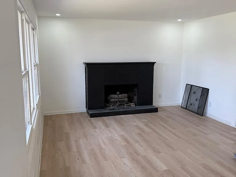 7205 Overton Ave — Photo 8