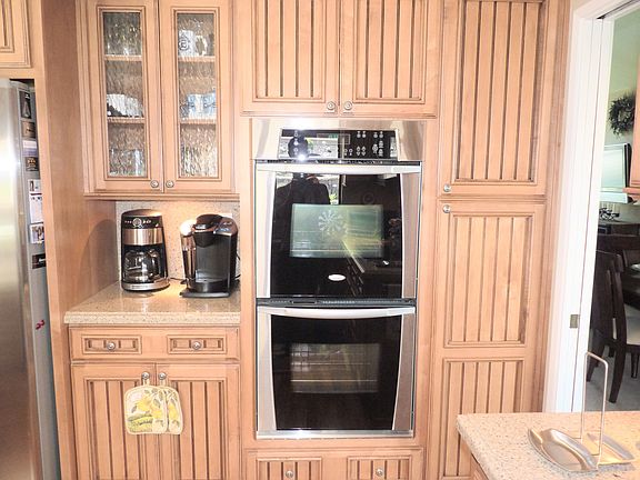 4th image of 9158 Newmont Dr