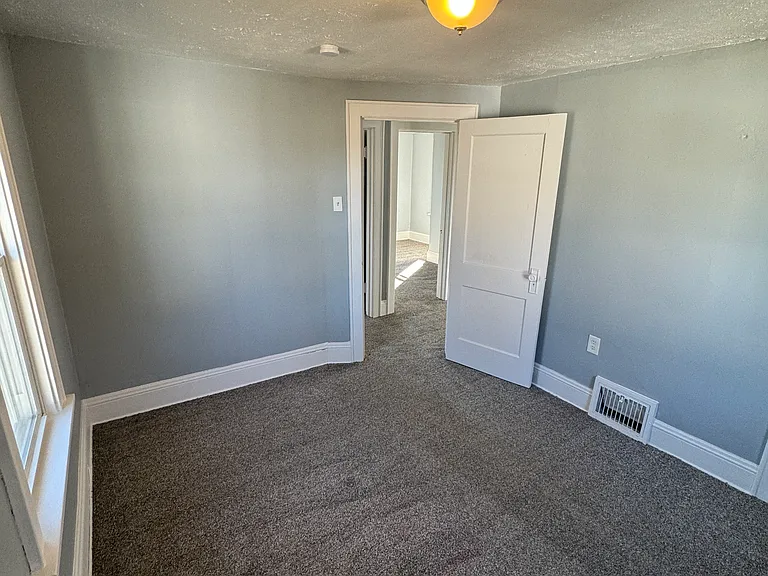 1056 Burkhardt Ave — Photo 19