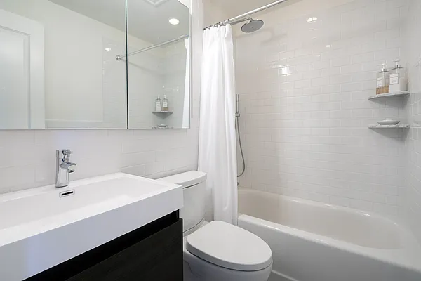 Sold by Douglas Elliman | media 21