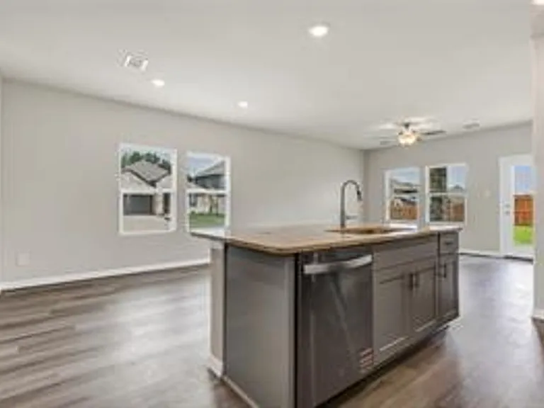 607 Willet Dr — Photo 9