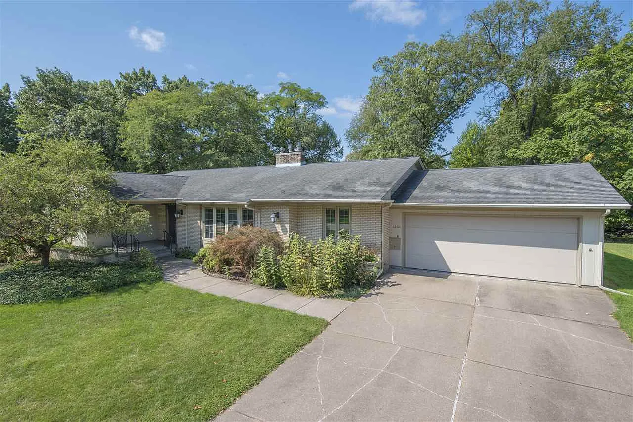 1206 Coffelt Ave photo 1