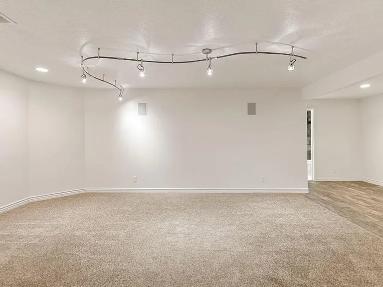 929 S Golda Ave — Photo 31