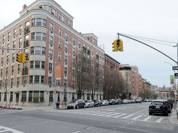5th image of 163 Saint Nicholas Ave APT 4I