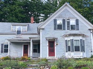 18 School St, Townsend, MA 01469