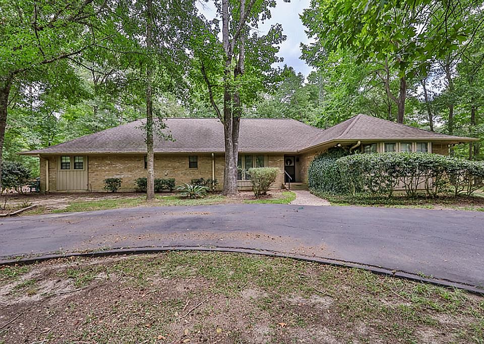 1st image of 115 Wood Forest Ln