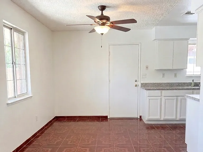 12428 Whittaker Ave — Photo 4