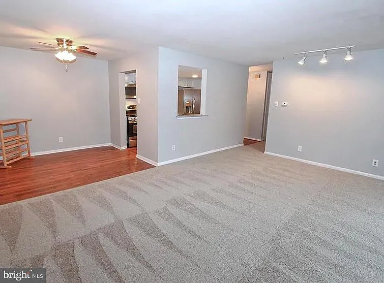 2 bed, 2.0 bath, 1004 sqft, $2,150 — Photo 4