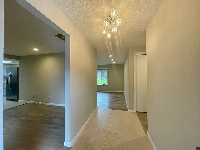 12956 SE 126th Ave — Photo 4