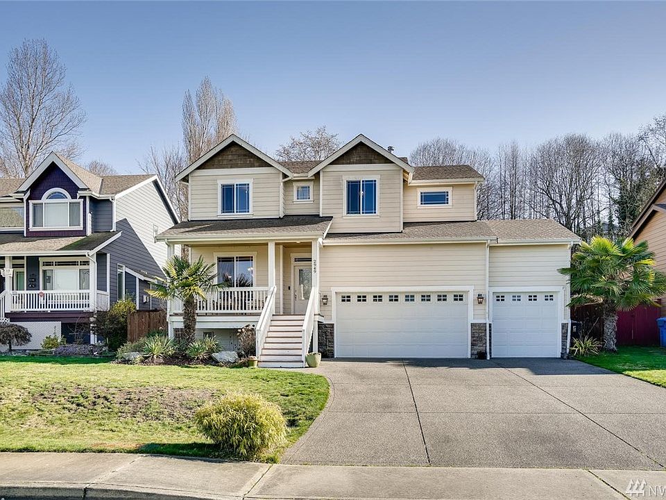 1st image of 2949 40th Ave NE