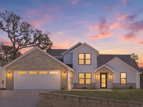 208 Ulupau Cir, Bastrop, TX 78602