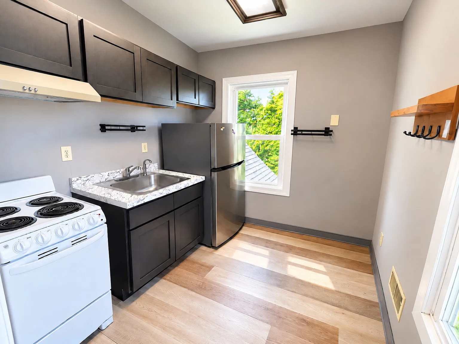 5 Walnut St — Photo 3