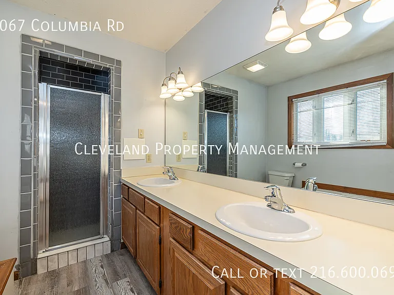 2067 Columbia Rd — Photo 29
