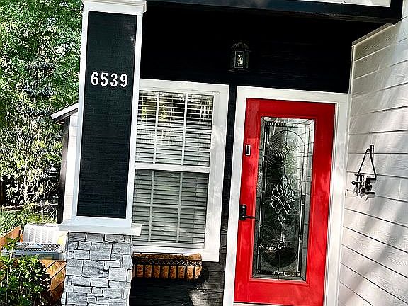 3rd image of 6539 NW 106th Pl