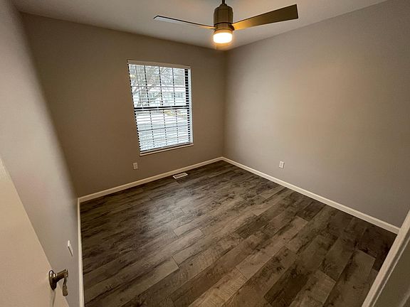 5th image of 3012 Armona Dr