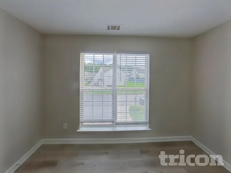 5741 Amerson Ln — Photo 14