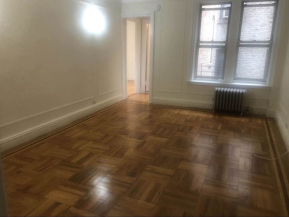 2nd image of 260 Seaman Ave APT D6