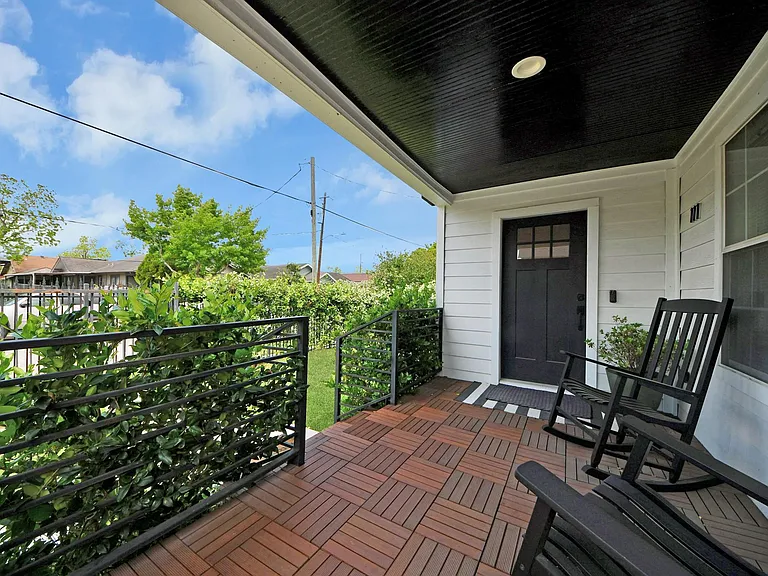 111 Jenkins St — Photo 3