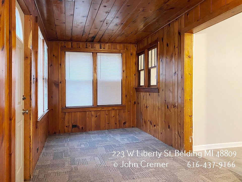 Front Entry Area View 2