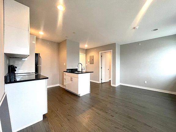 5th image of 1924 Geary St #2R