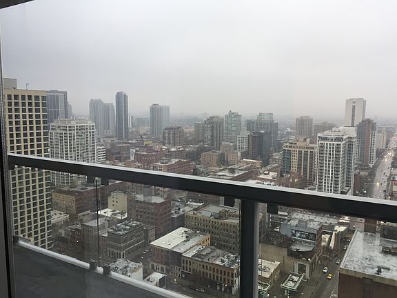 4th image of 803 N La Salle Dr #3307