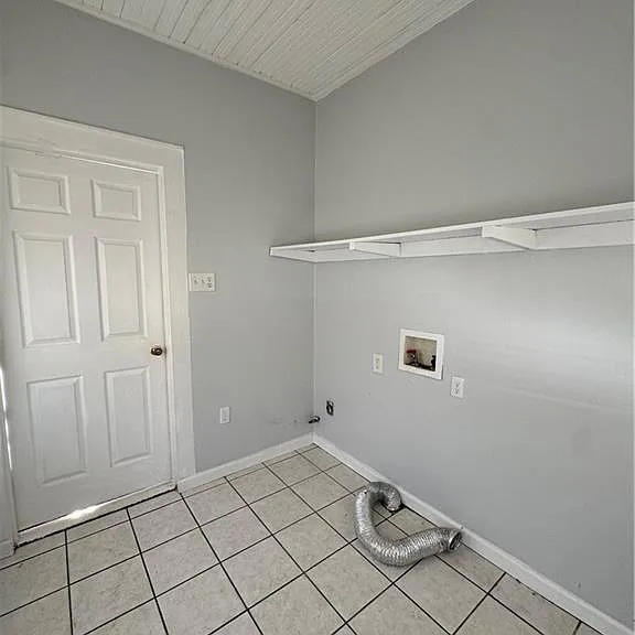 3507 Clermont Dr — Photo 4